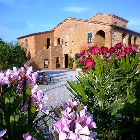 Borgo Delle More มอนติปุลเชียโน ภายนอก รูปภาพ
