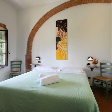 Borgo Delle More มอนติปุลเชียโน ภายนอก รูปภาพ