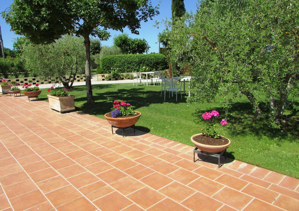 Borgo Delle More มอนติปุลเชียโน ภายนอก รูปภาพ