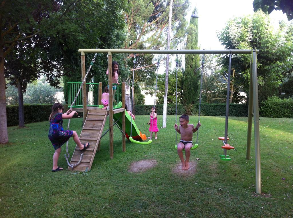 Borgo Delle More มอนติปุลเชียโน ภายนอก รูปภาพ
