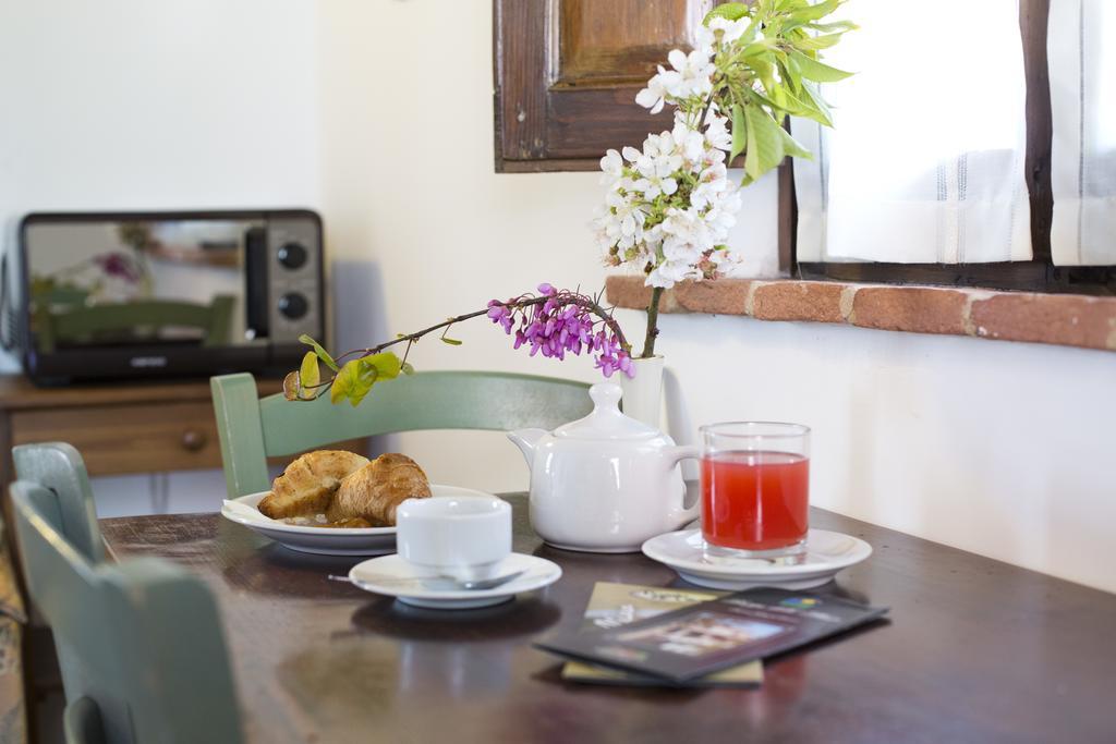 Borgo Delle More มอนติปุลเชียโน ภายนอก รูปภาพ
