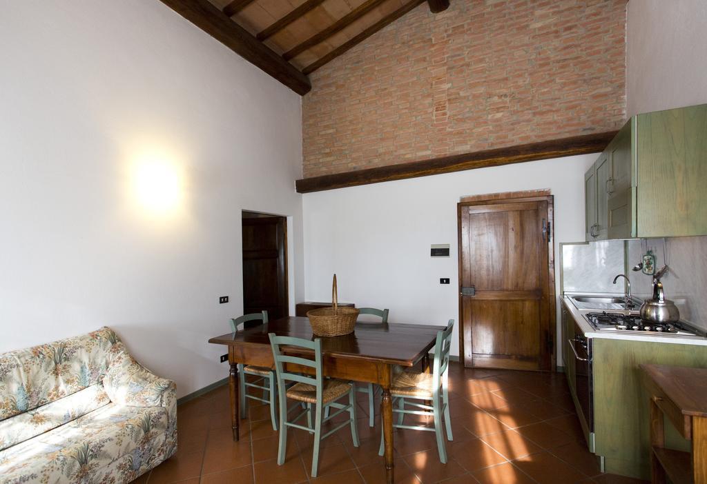 Borgo Delle More มอนติปุลเชียโน ภายนอก รูปภาพ