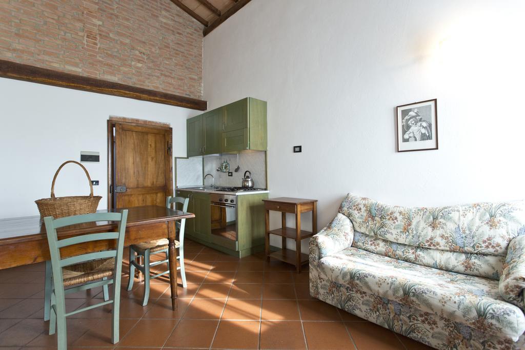 Borgo Delle More มอนติปุลเชียโน ภายนอก รูปภาพ
