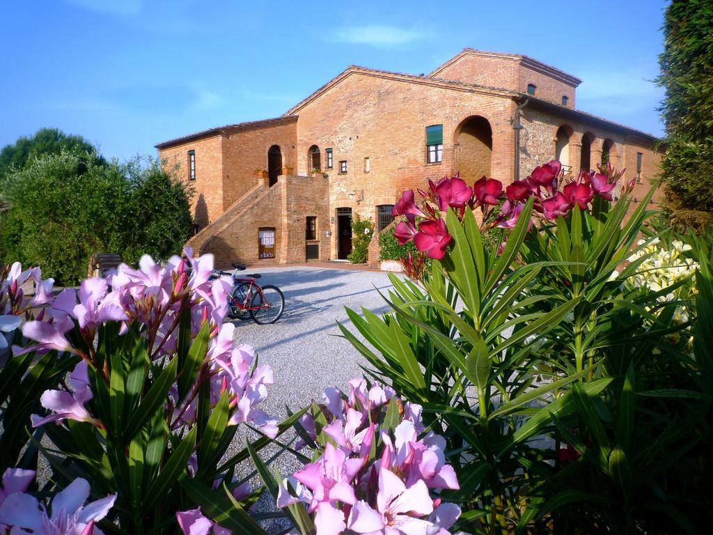 Borgo Delle More มอนติปุลเชียโน ภายนอก รูปภาพ