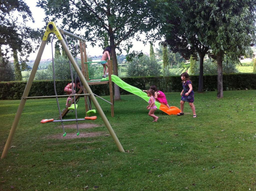 Borgo Delle More มอนติปุลเชียโน ภายนอก รูปภาพ