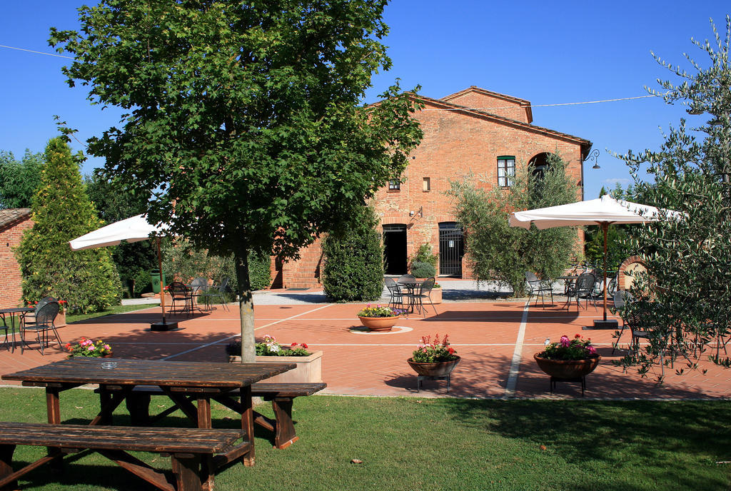 Borgo Delle More มอนติปุลเชียโน ภายนอก รูปภาพ